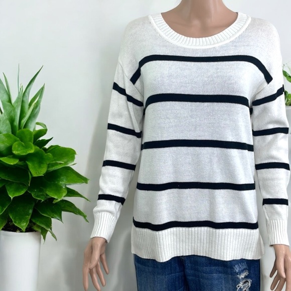 Old Navy Ribbed Trimmed Black & White Striped Pullover Sweater - Picture 10 of 16